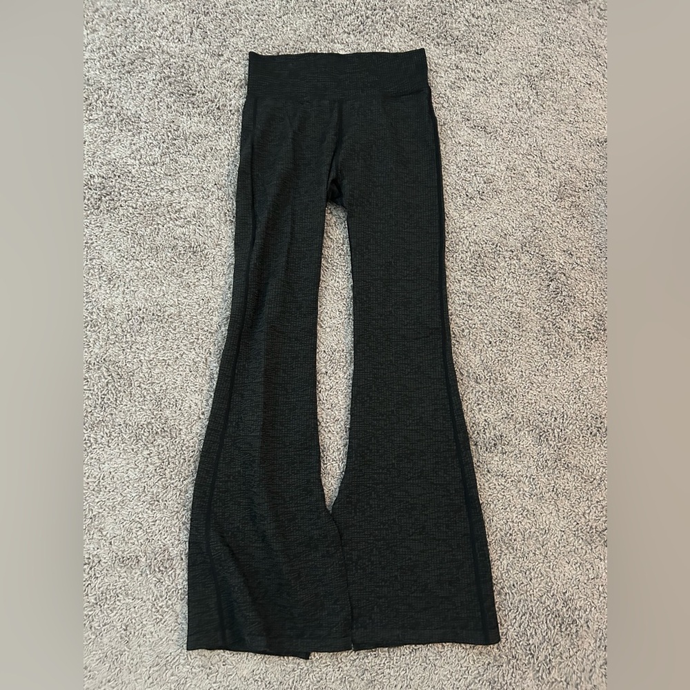 JoyLab Textured Black Flare Leggings
